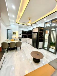 SỞ HỨU NGAY NHÀ VƯỜN LUNG LUNH TRONG LÒNG THÀNH PHỐ . 6x25, 150M2 ,CHỈ 6.8 Tỷ. Tỷ.